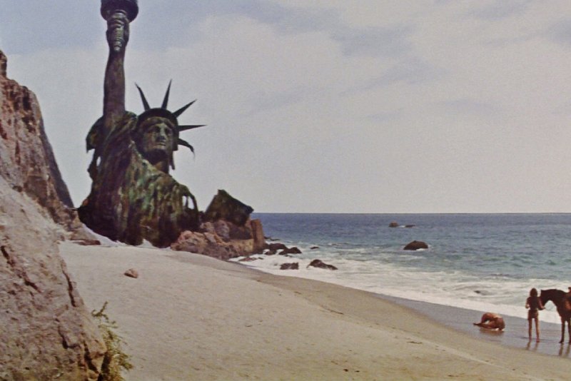 planet-of-the-apes-ending.jpg